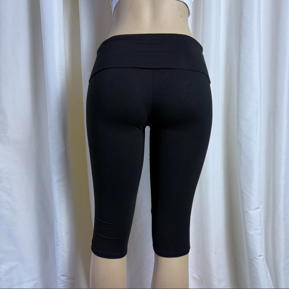 Fold Over Capri - Picture 6 of 6